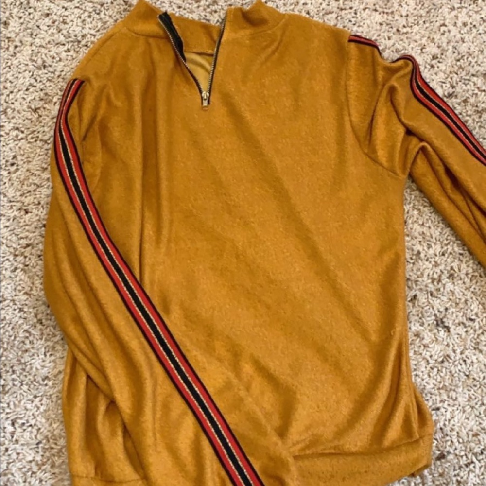 Willow and Root pull over shirt